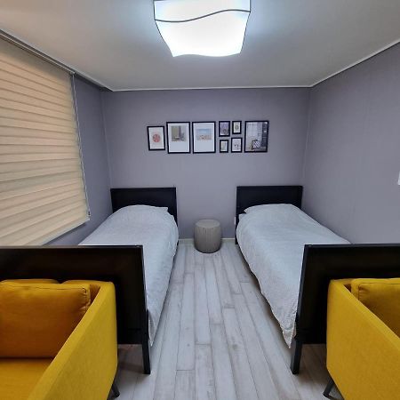 Bluehum Guest House Incheon Bagian luar foto