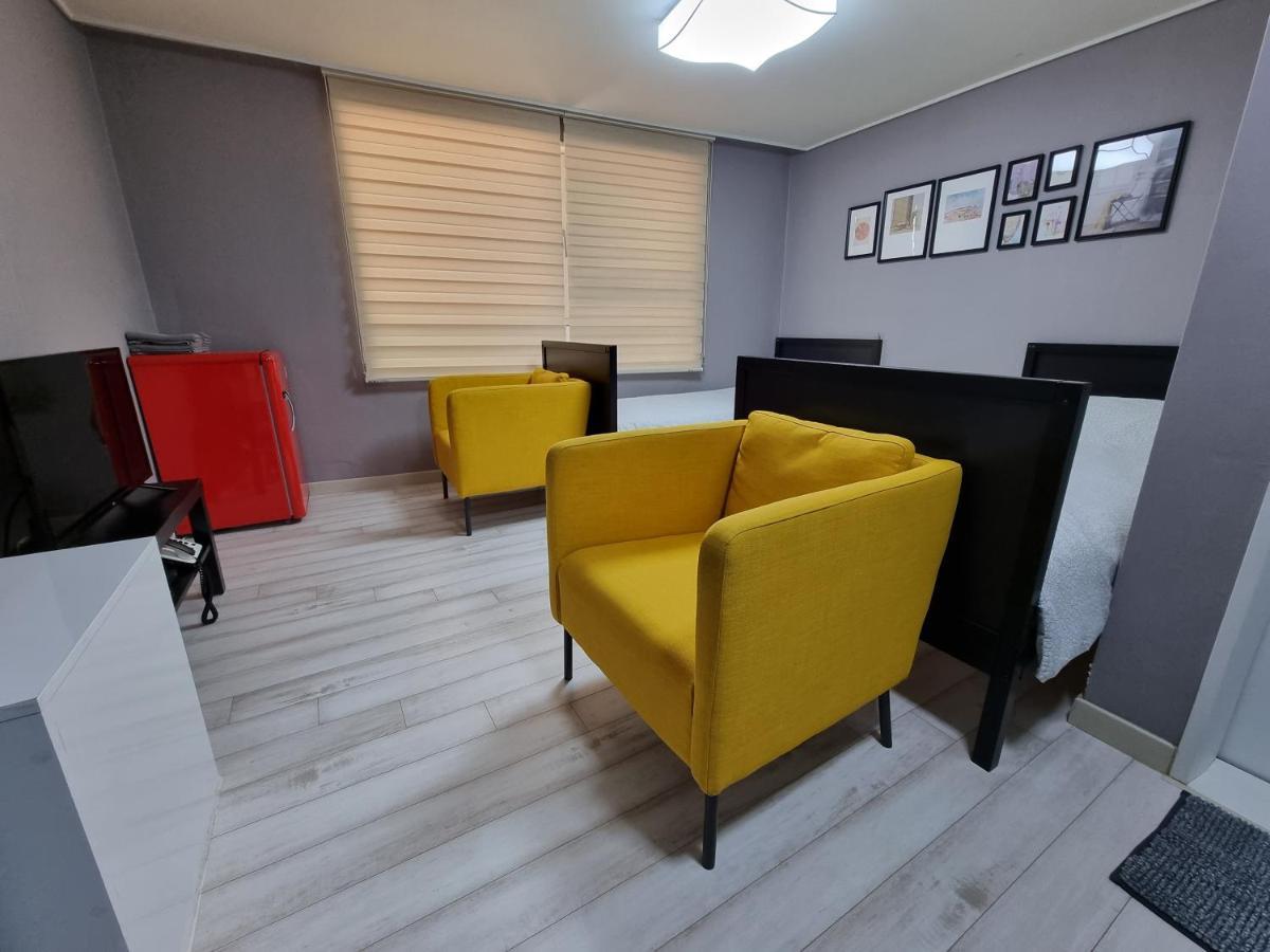 Bluehum Guest House Incheon Bagian luar foto