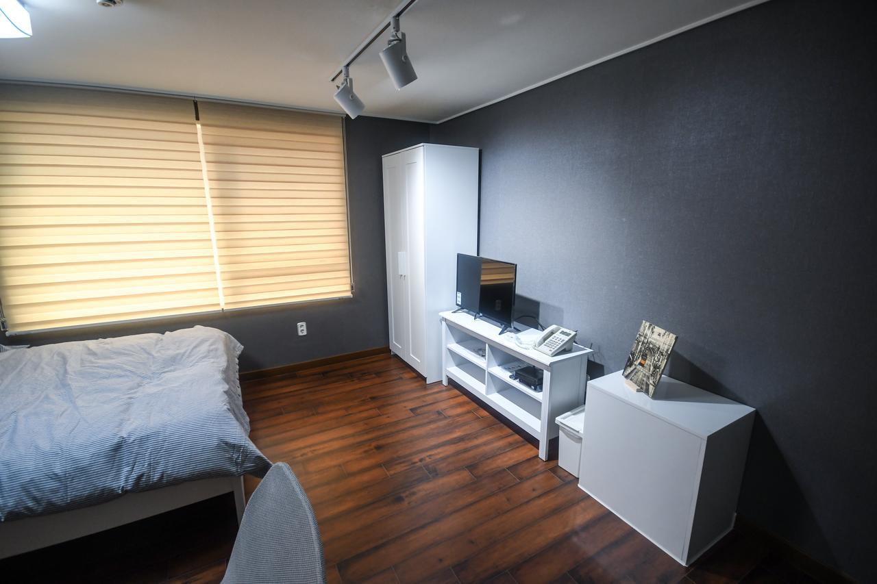 Bluehum Guest House Incheon Bagian luar foto