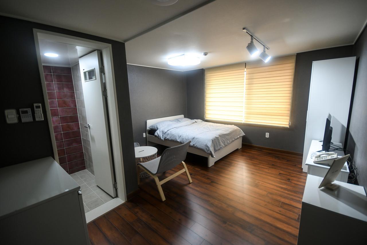 Bluehum Guest House Incheon Bagian luar foto